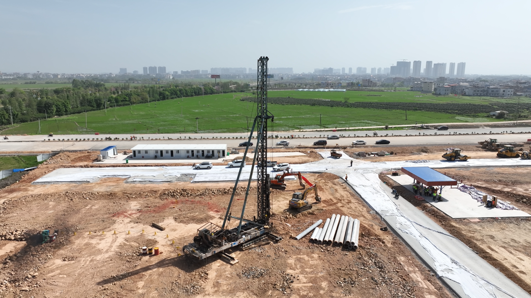 南賓公路二期工程監(jiān)控分中心房建工程預(yù)應(yīng)力混凝土管樁試樁施工順利完成