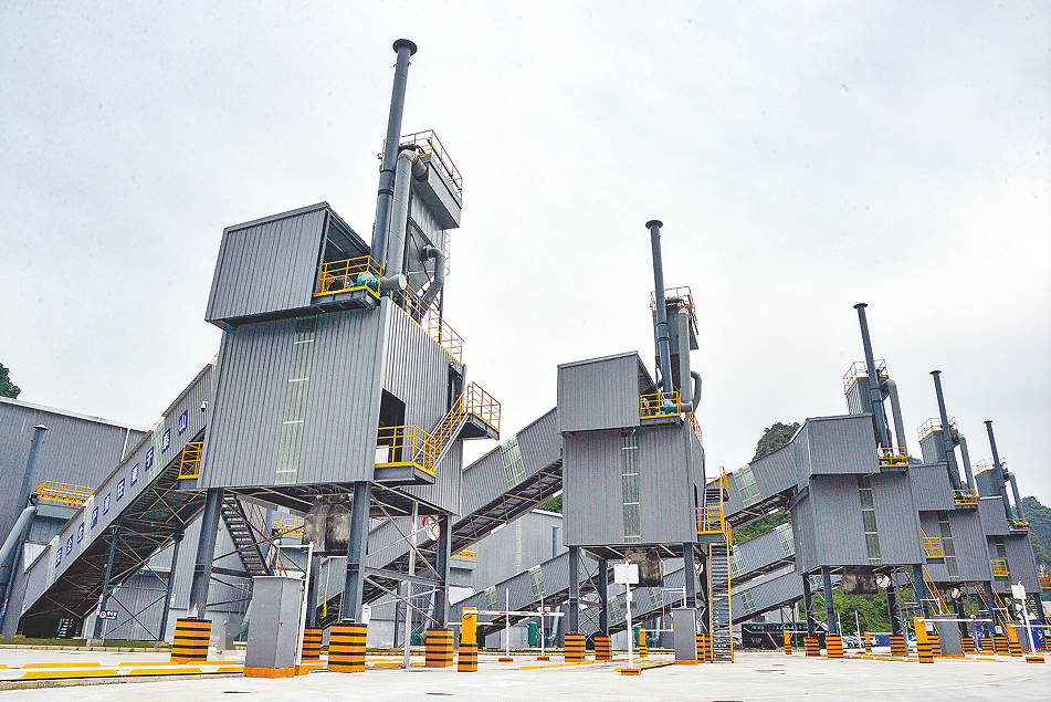 南寧礦業(yè)集團(tuán)打造綠色智慧礦山新樣板 創(chuàng)新成果獲2025年自治區(qū)專(zhuān)項(xiàng)資金支持